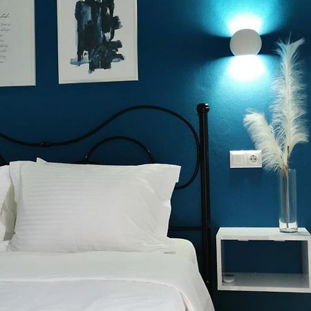 W Pearl Suite Néa Péramos Esterno foto