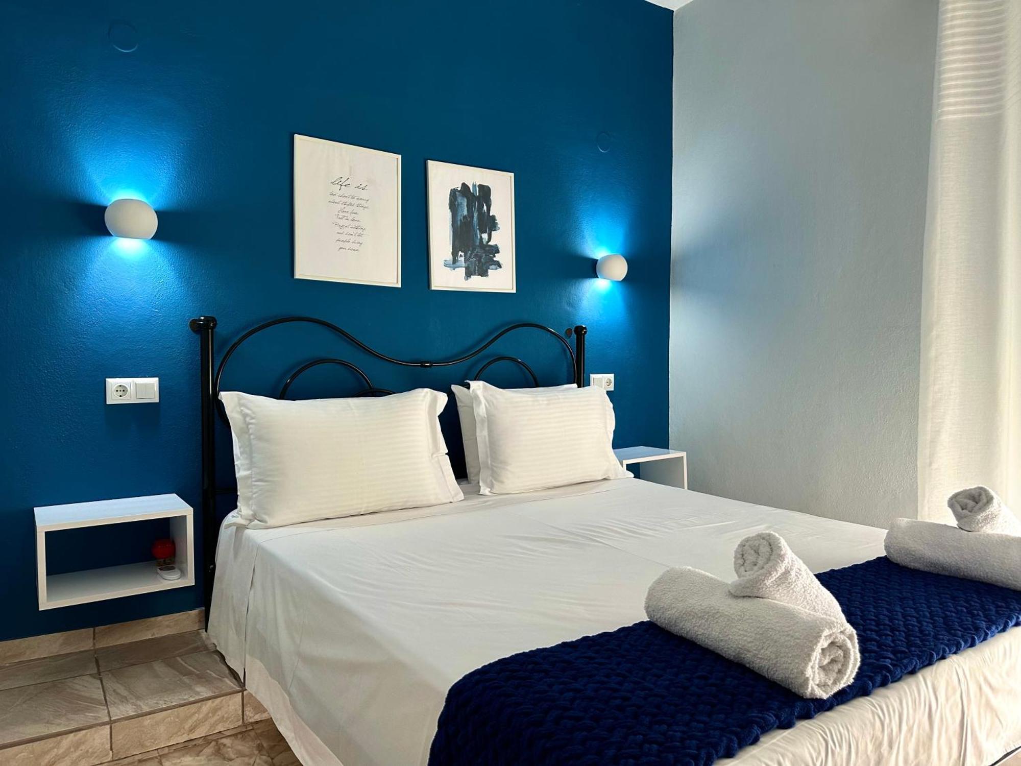 W Pearl Suite Néa Péramos Esterno foto